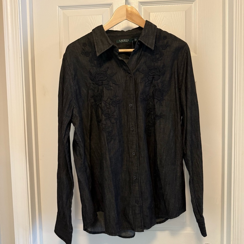 NWT Lauren Ralph Lauren Embroidered Chambray Button Up Shirt